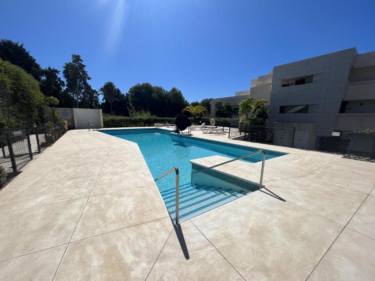 Cg7 Casares Green Exterior photo